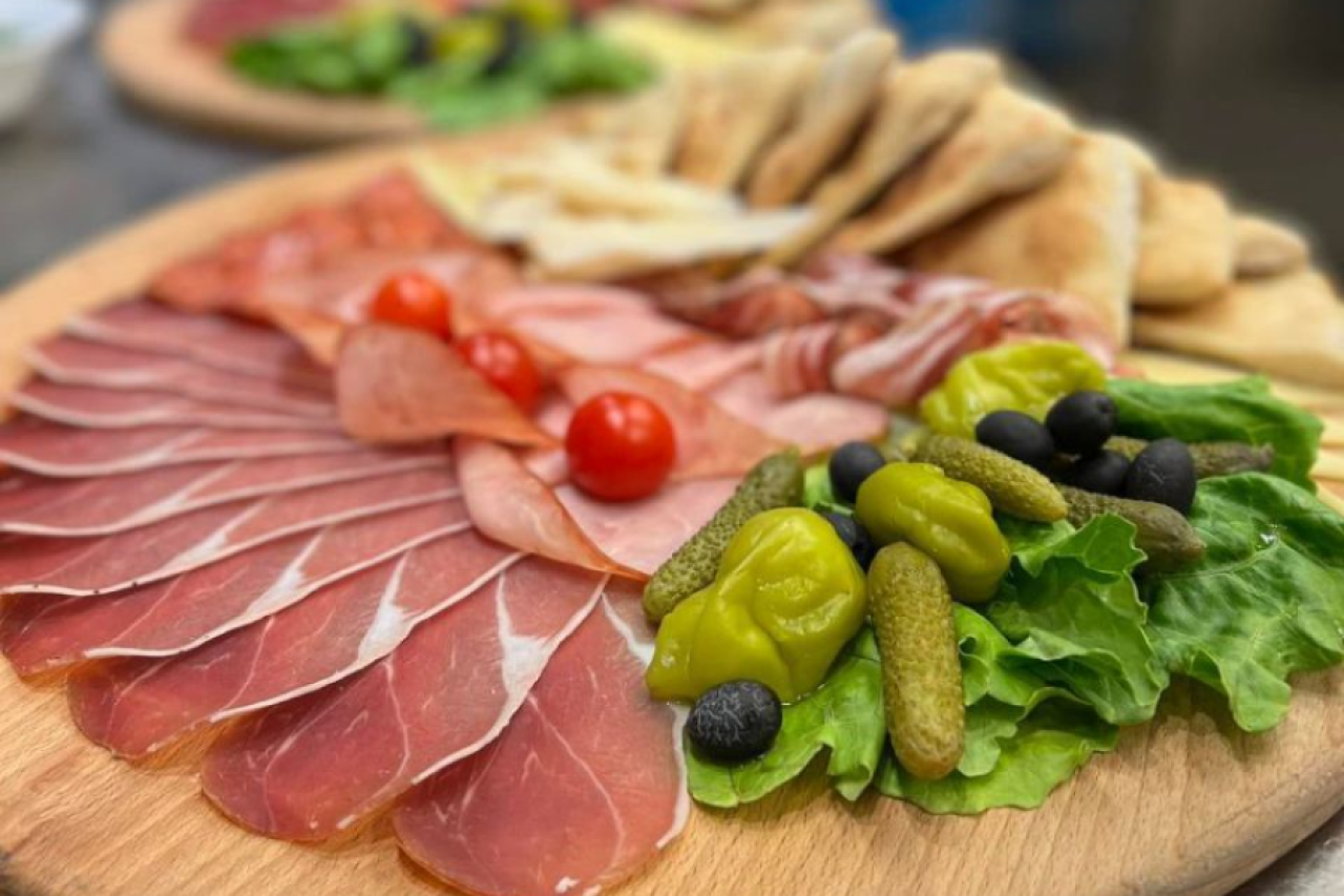 PRŠUT, SIR, FOCACCIA / HAM, CHEESE, FOCACCIA
