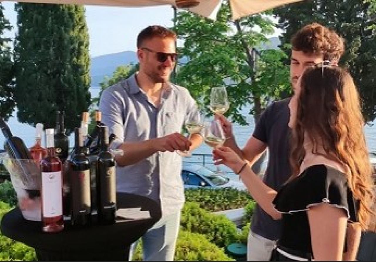 DEGUSTACIJA VINA VOSILLA