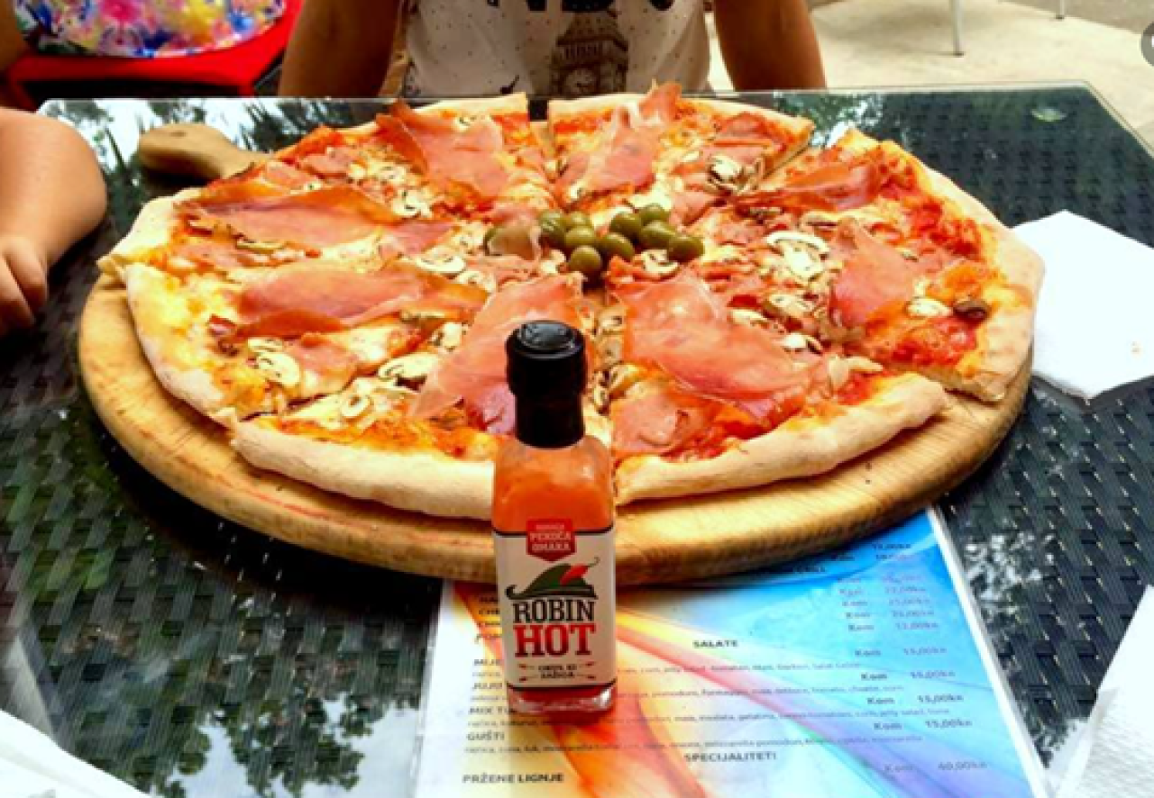 DIE BEST PIZZA IN NOVIGRAD