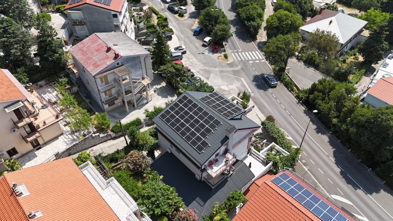 UGRADNJA SOLARNIH PANELA