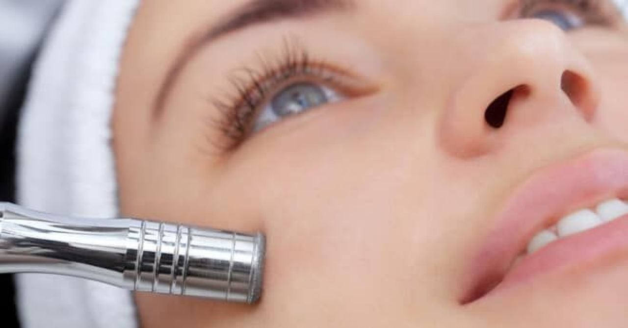 POMLAĐIVANJE LICA I MICRONEEDLING