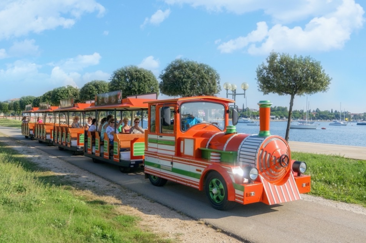 VOŽNJA TURISTIČKIM VLAKIĆEM