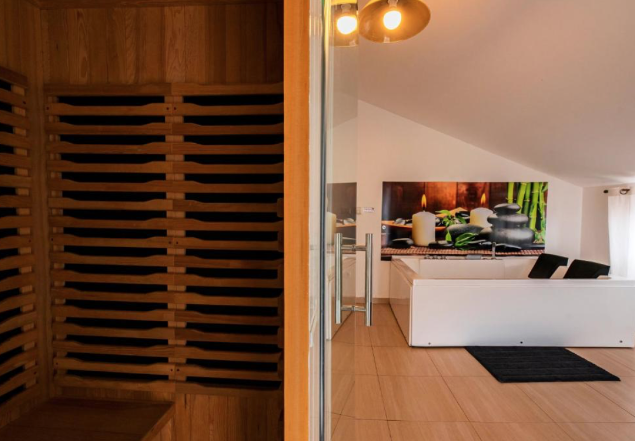 ACCOMODATION, WELLNESS