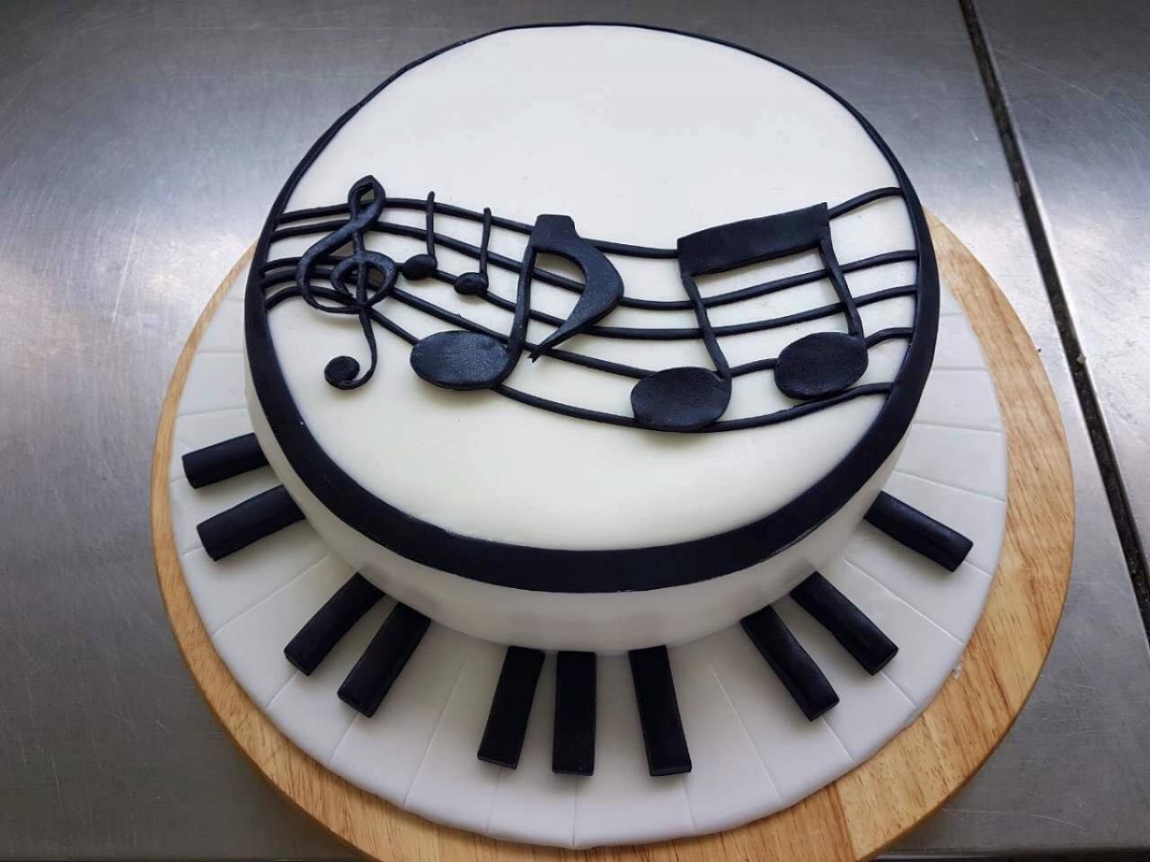 PERSONALIZIRANE TORTE