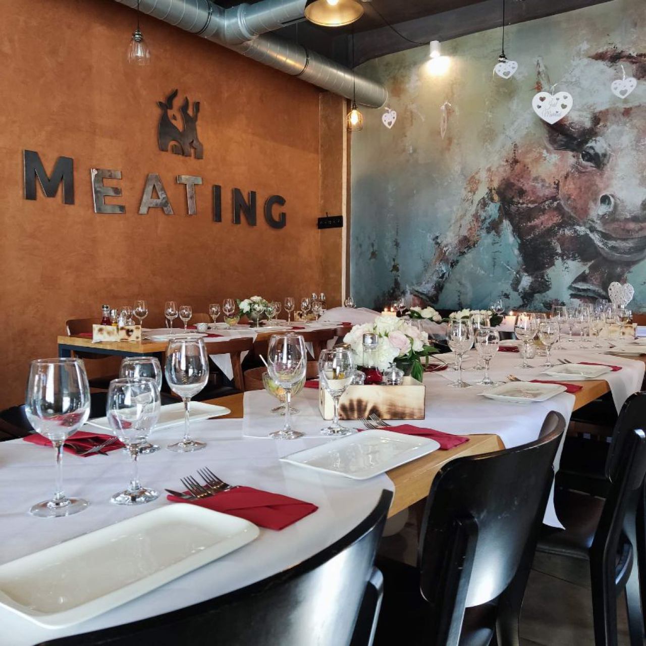 meating-restaurant-lounge-bar-4202458055.jpg