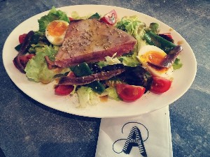 Tuna steak
