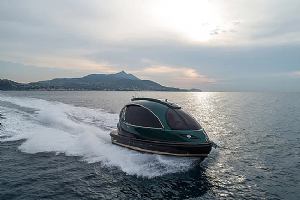 Jet Capsula "Royal Version 001" pruža sasvim novi doživljaj na vodi