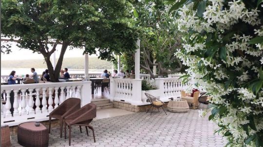 Restoran blizu mora